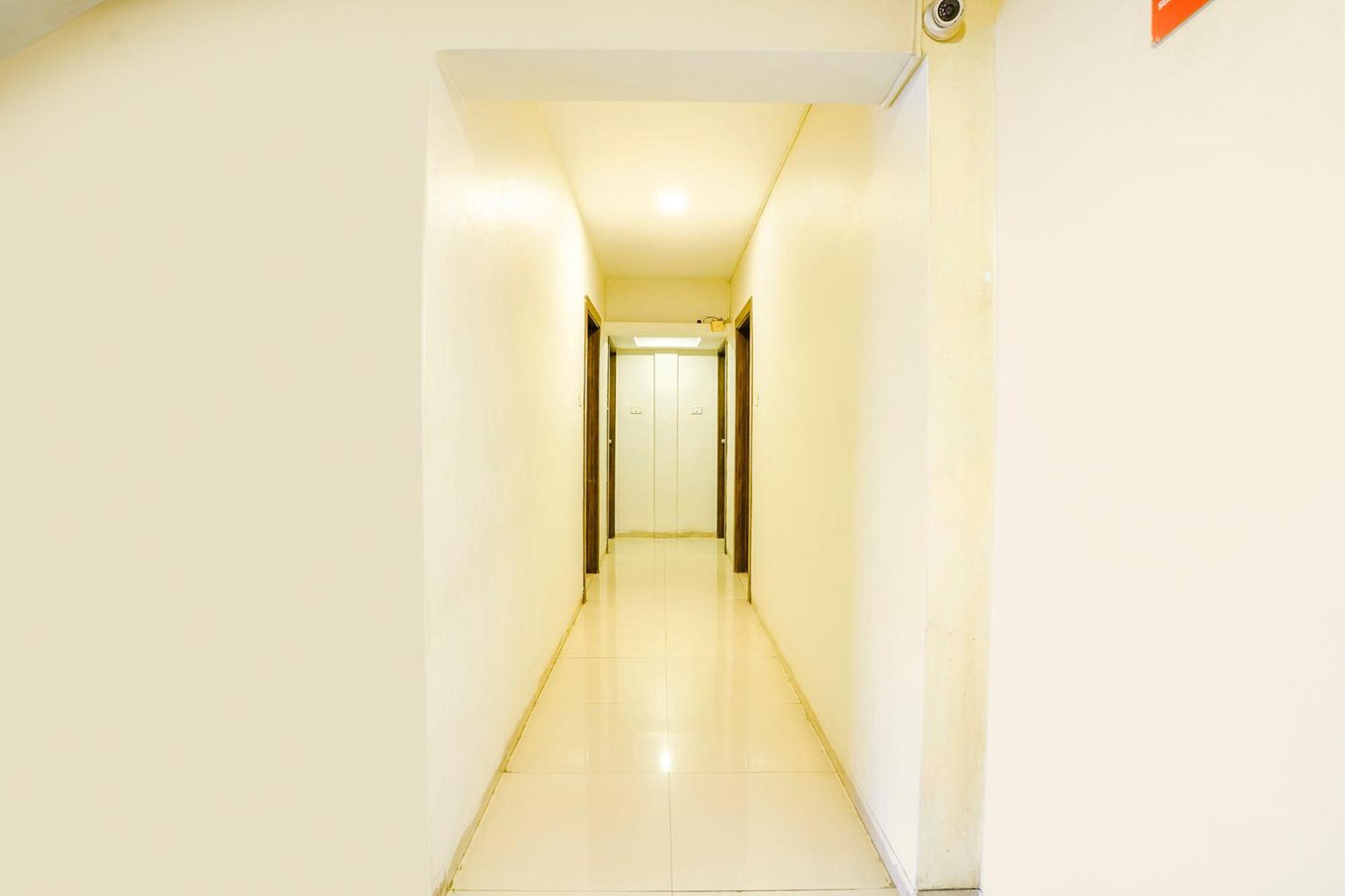 Hotel Fabexpress Kuber - Nr Apmc Vashi, Navi Mumbai Esterno foto
