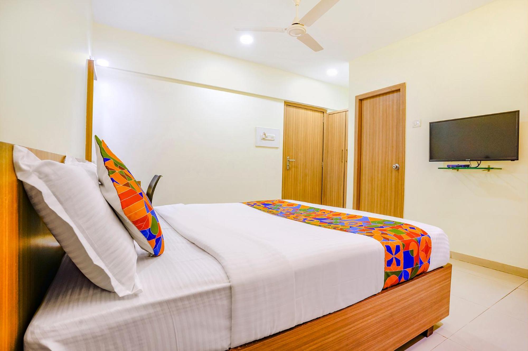 Hotel Fabexpress Kuber - Nr Apmc Vashi, Navi Mumbai Esterno foto