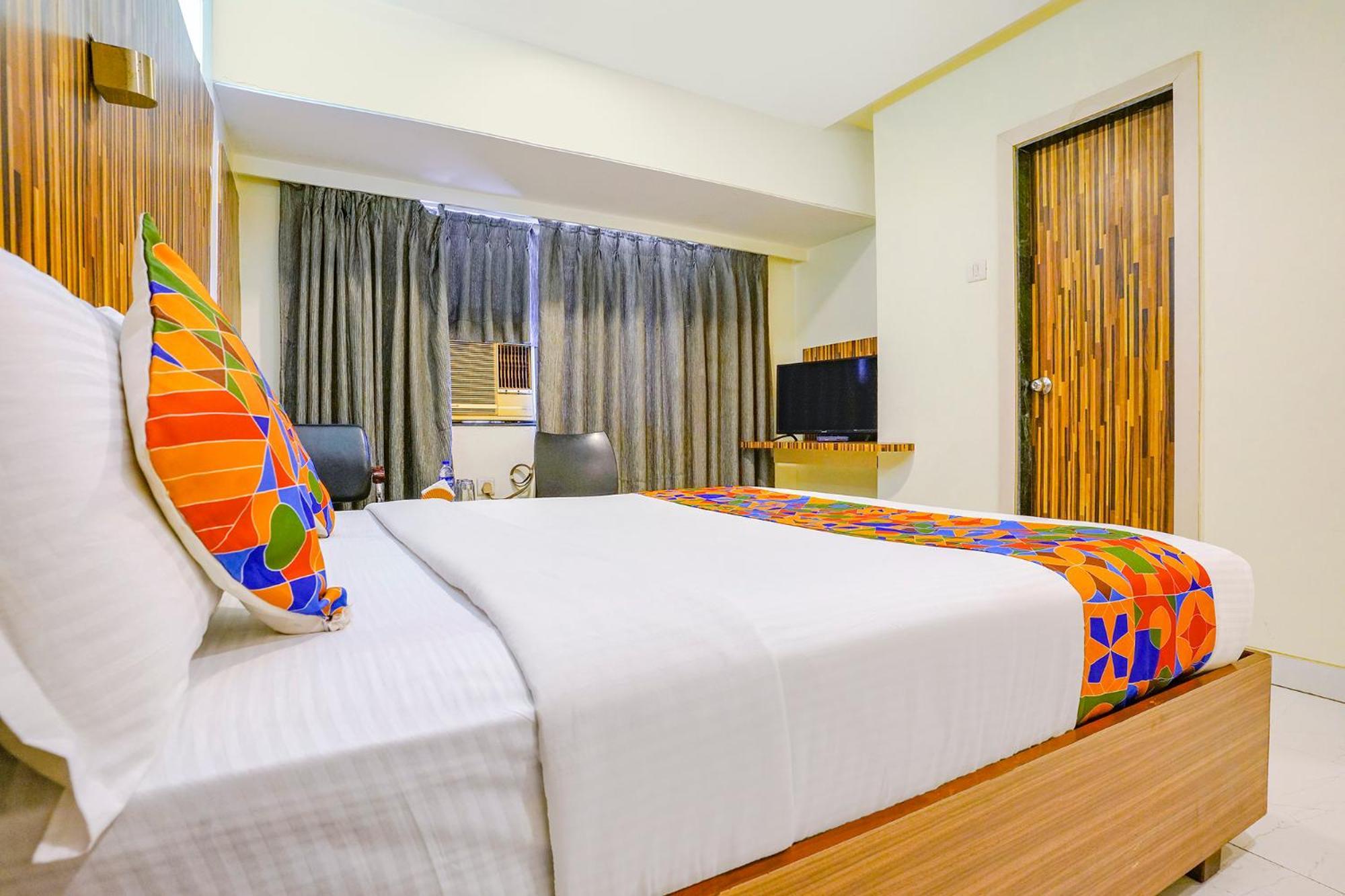 Hotel Fabexpress Kuber - Nr Apmc Vashi, Navi Mumbai Esterno foto