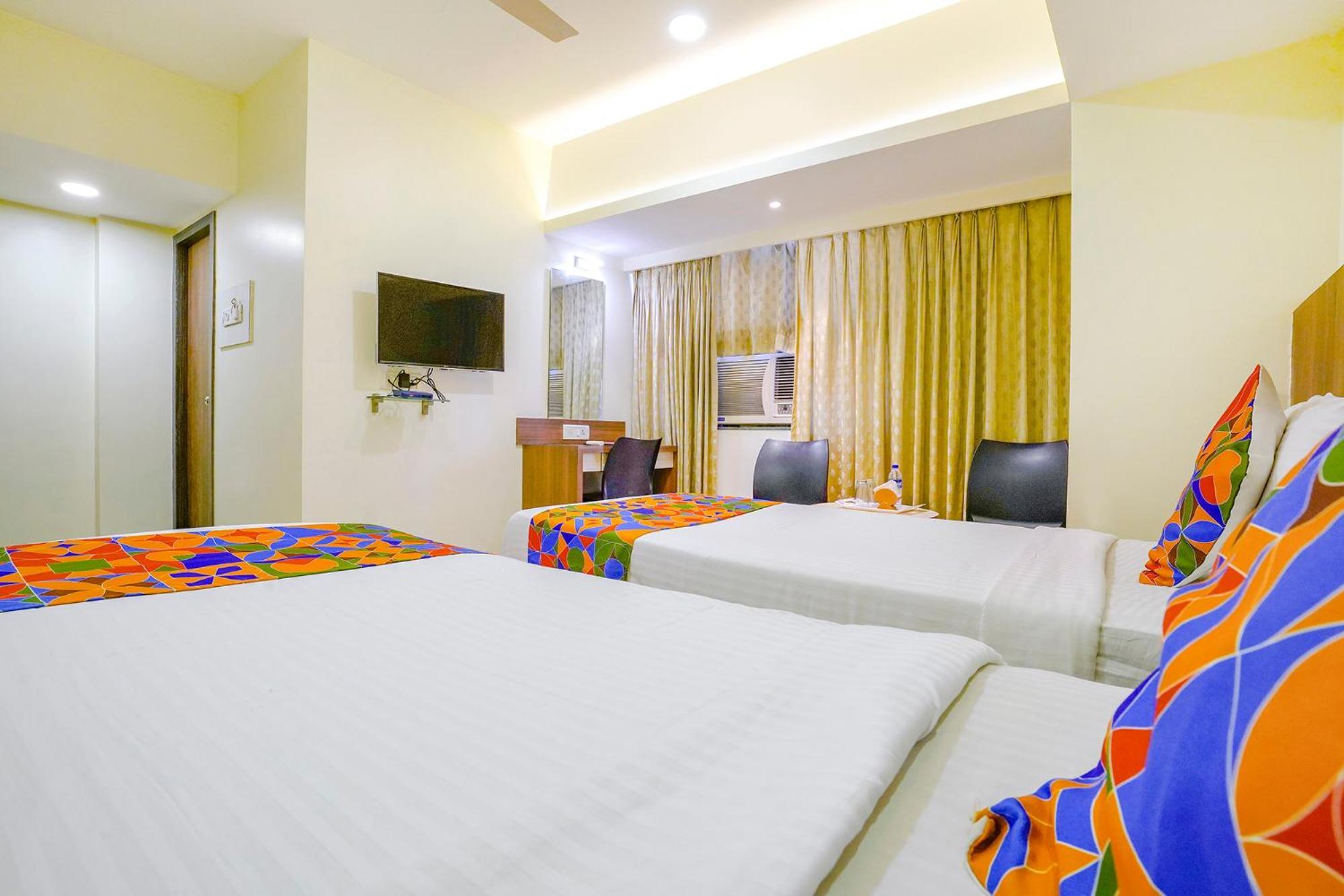 Hotel Fabexpress Kuber - Nr Apmc Vashi, Navi Mumbai Esterno foto